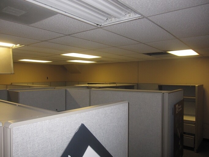 More Photos Of 7135 Ardmore St, Houston Light Manufacturing For Sale
