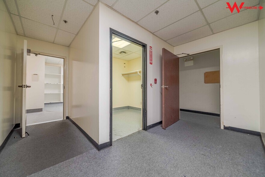 More Photos Of 641 Camino de los Mares, San Clemente Storefront For Lease