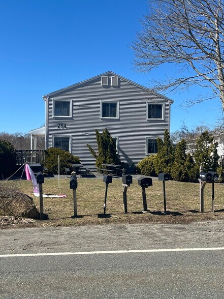 More Photos Of 254 Shore Rd, Buzzards Bay Office For Sale