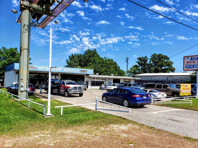 More Photos Of 2214 N Frazier St, Conroe Auto Repair For Sale