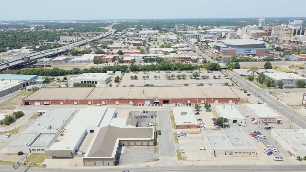 More Photos Of 811 E Waterman St, Wichita Warehouse For Lease