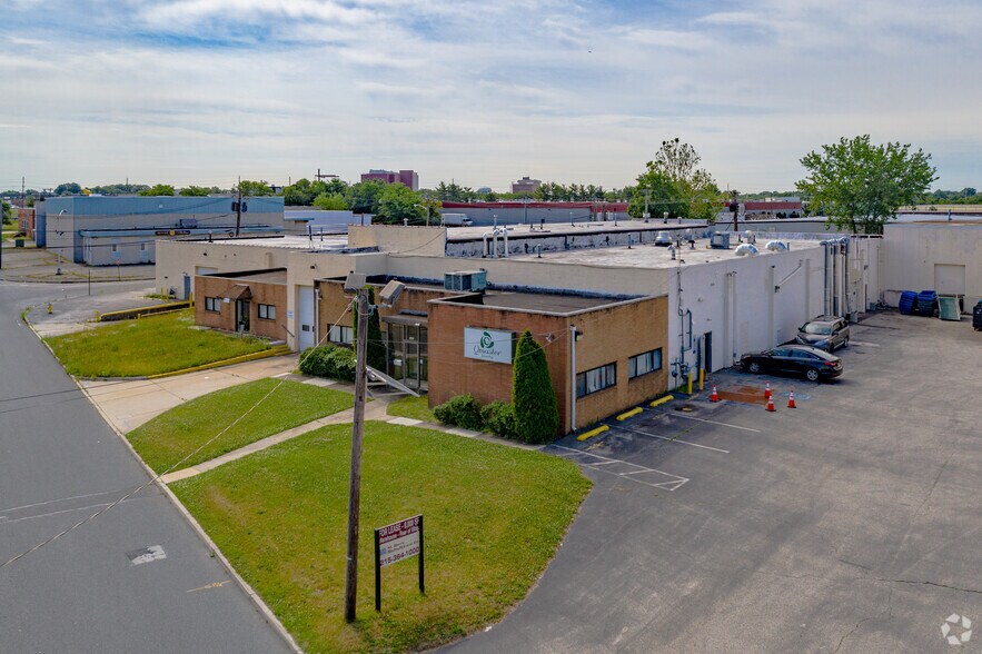 More Photos Of 1395 Suckle Hwy, Pennsauken Manufacturing For Lease