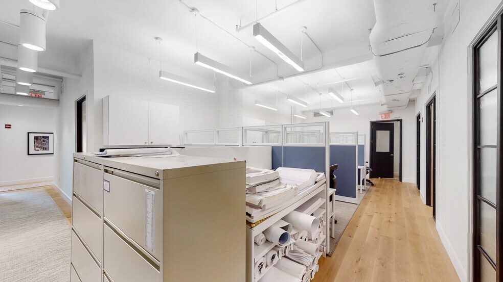 More Photos Of 375 Greenwich St, New York Office For Lease