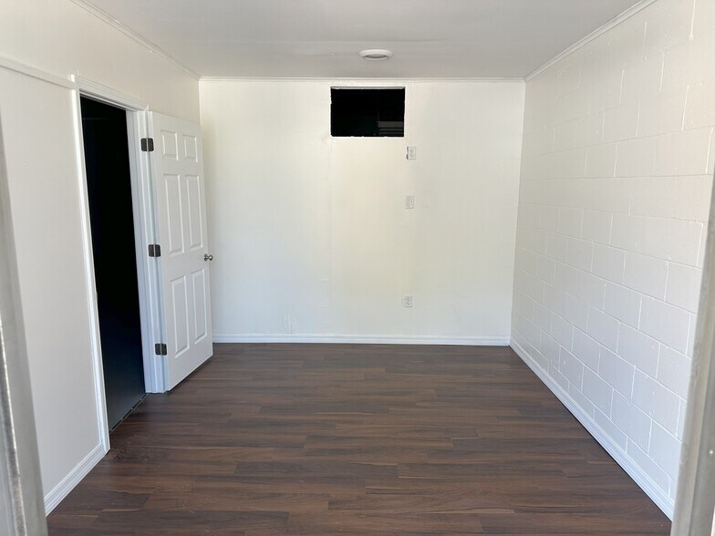 More Photos Of 3214-3218 Lenox Ave, Jacksonville Service For Lease