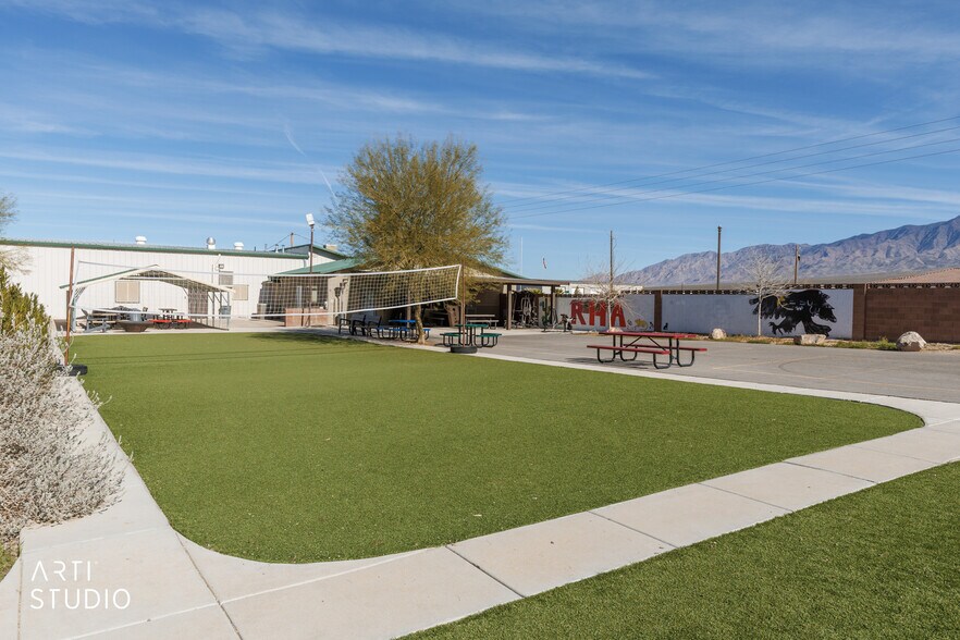 More Photos Of 3767 S Scenic Blvd, Littlefield Flex For Sale