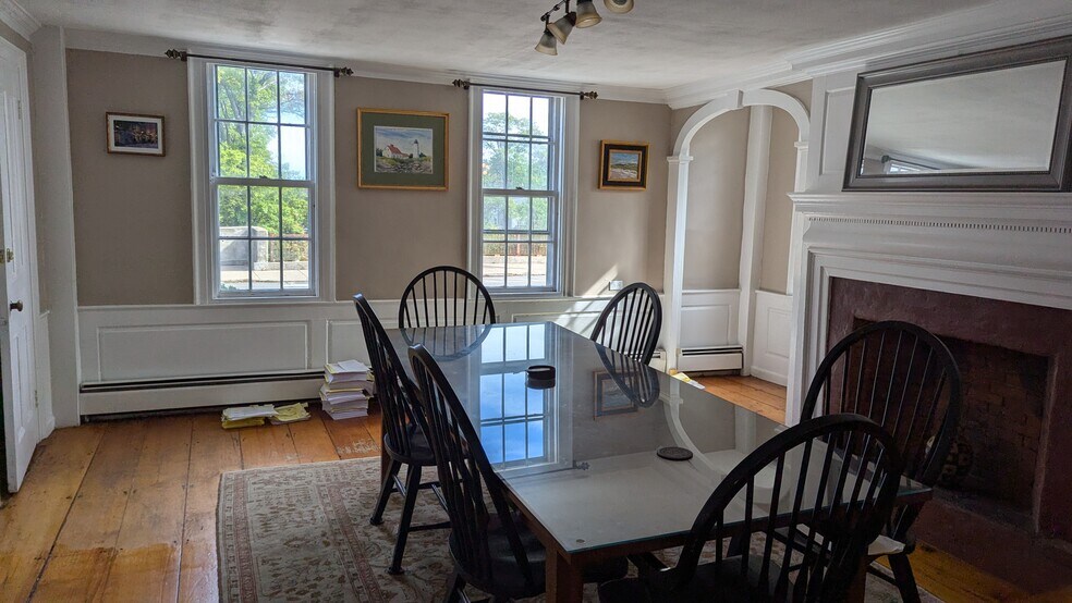 More Photos Of 171 High St, Newburyport Freestanding For Lease