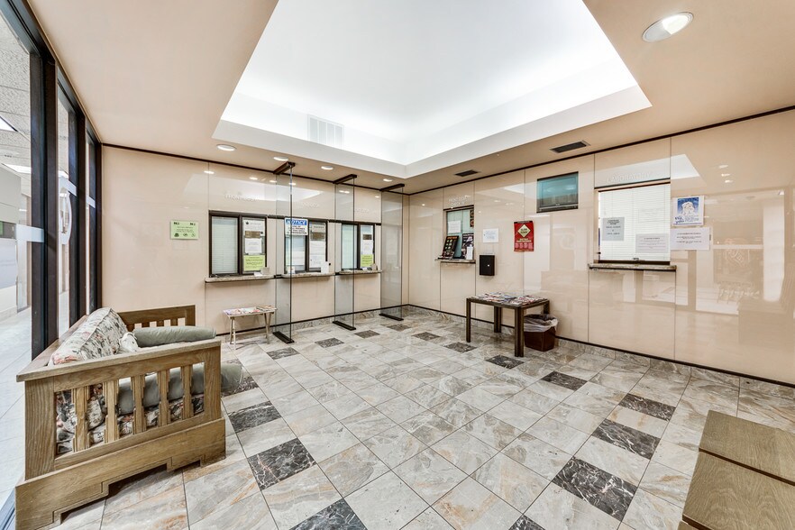 More Photos Of 8345 Walnut Hill Ln, Dallas Medical For Sale