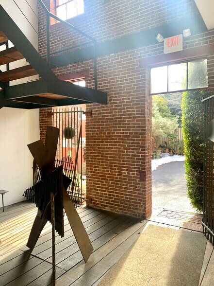 More Photos Of 226 N Arch St, Lancaster Loft Creative Space For Lease