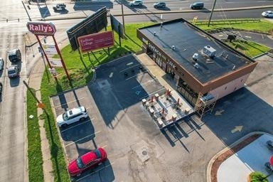 More Photos Of 5229 Madison Rd, Cincinnati Storefront Retail Office For Lease