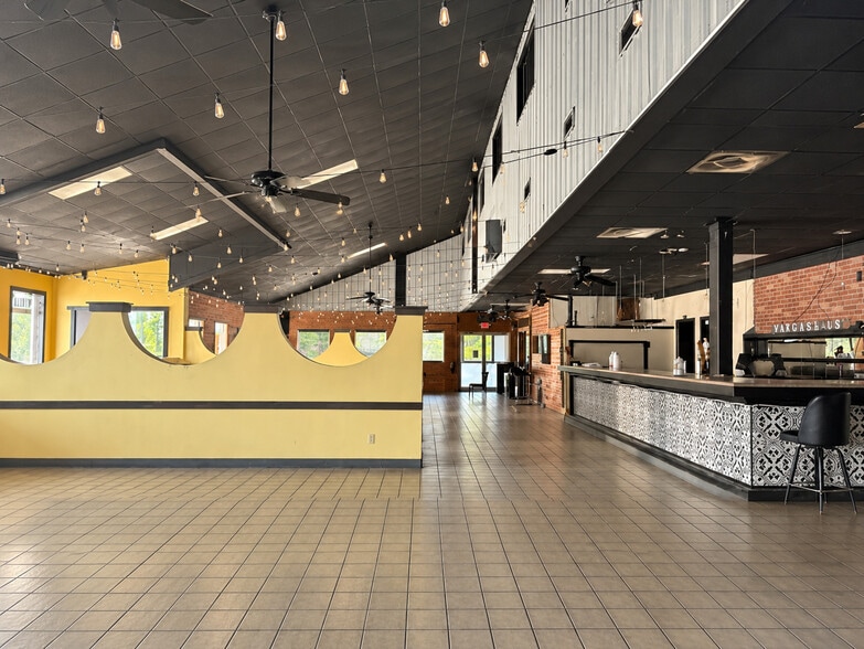 More Photos Of 11025 Hwy 78, Riverside Freestanding For Lease