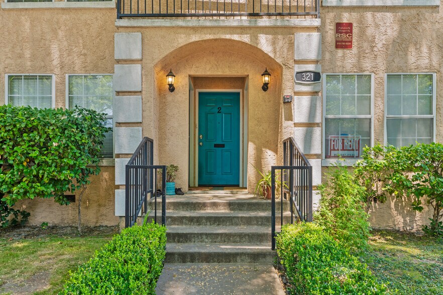 More Photos Of 321 T St, Sacramento Apartments For Sale