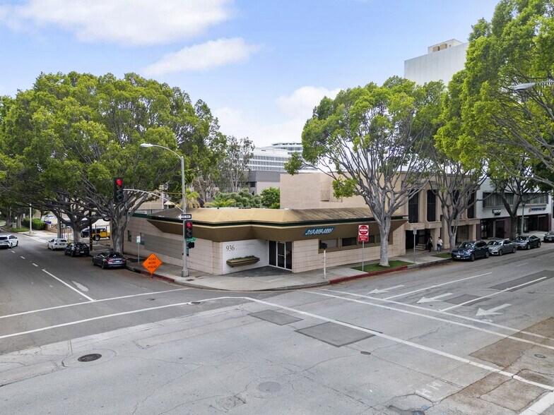 More Photos Of 936 E Green St, Pasadena Loft Creative Space For Lease