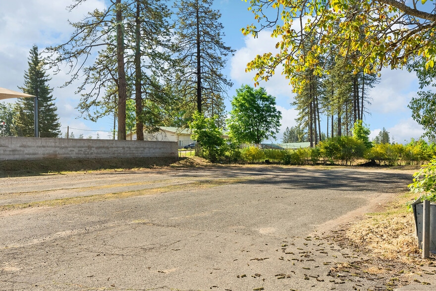 More Photos Of 7126 Skyway, Paradise Storefront Retail Office For Sale