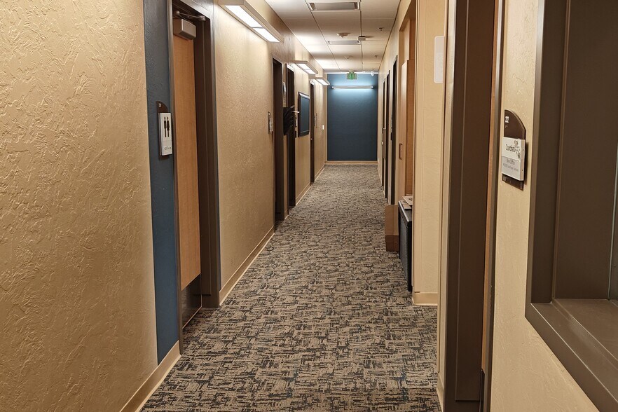 More Photos Of 3210 E Rd, Clifton Office For Sale