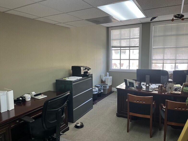 More Photos Of 1343 Locust St, Walnut Creek Office For Lease