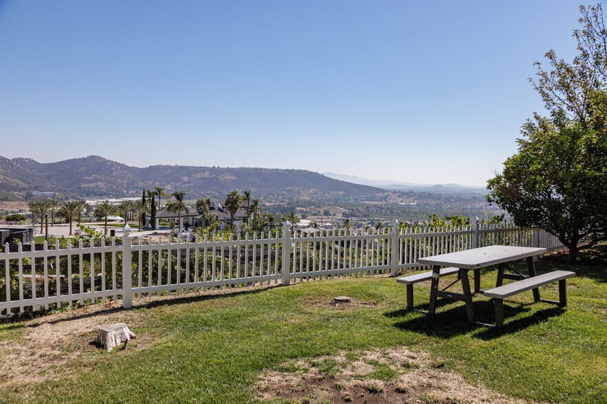 More Photos Of 2286 Sunshine Mountain Rd, San Marcos Winery Vineyard For Sale