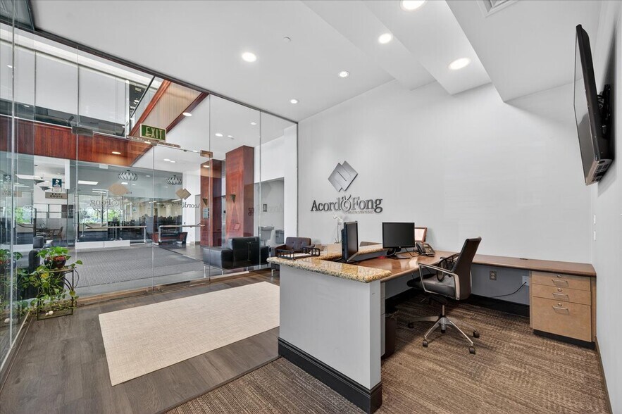 More Photos Of 7060 N Fresno St, Fresno Office For Lease