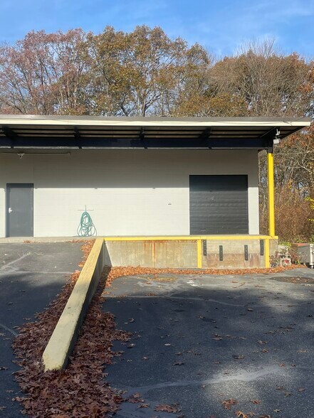 More Photos Of 271 Jenckes Hill Rd, Lincoln Manufacturing For Sale