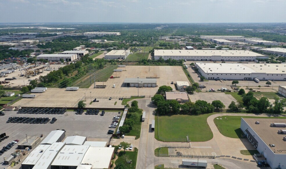 More Photos Of 3375 High Prairie Rd, Grand Prairie Service For Lease
