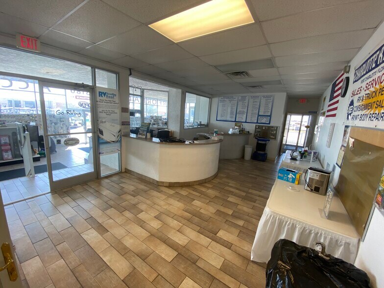 More Photos Of 23180 Harper Ave, Port Charlotte Service For Sale