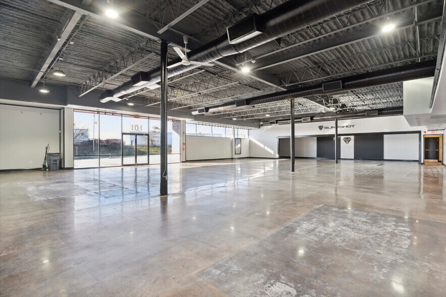 More Photos Of 101 Greenbank Rd, Wilmington Freestanding For Lease