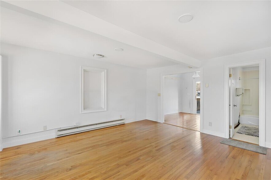 More Photos Of 123 Lake Dr, Lake Peekskill Storefront For Sale