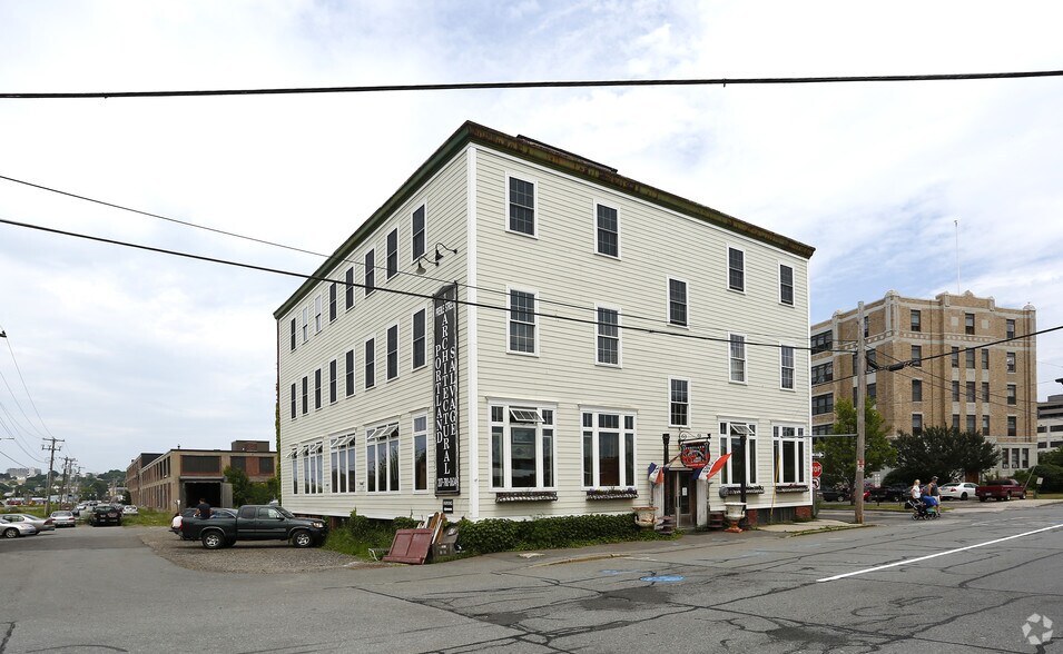 More Photos Of 125 Kennebec St, Portland Freestanding For Sale