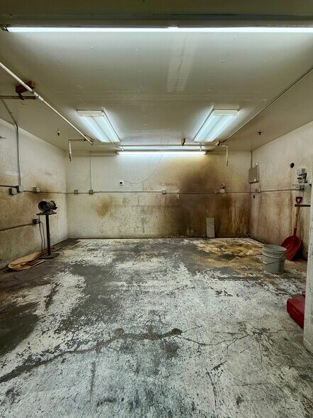 More Photos Of 110 Spring Hill Dr, Grass Valley Manufacturing For Sale