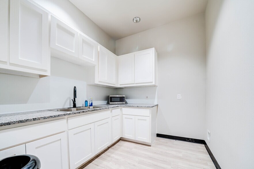 More Photos Of 3551 Eldorado Pky, McKinney Medical For Lease