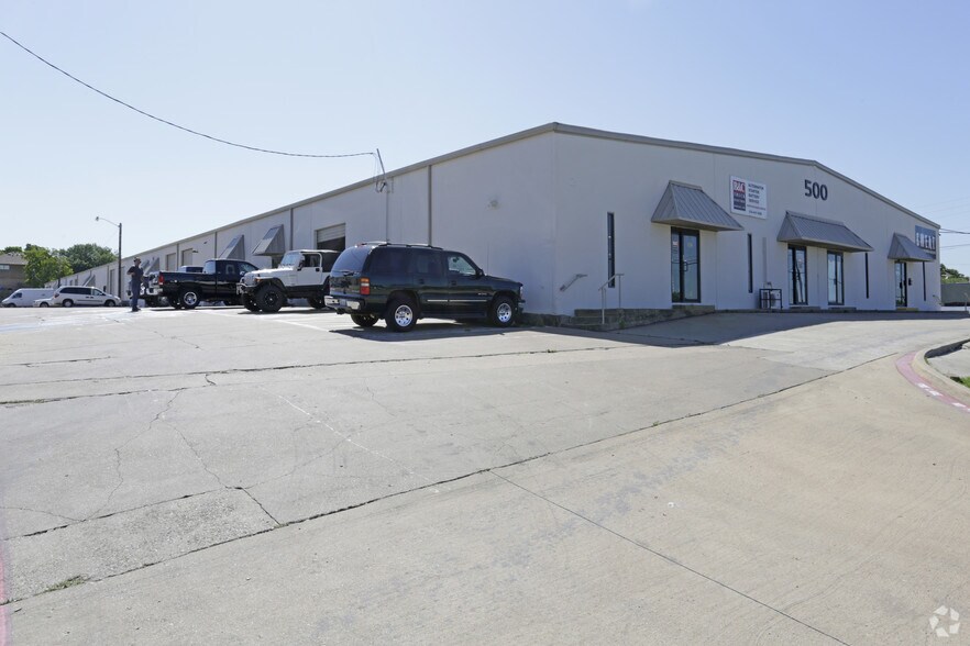 More Photos Of 500 S Belt Line Rd, Irving Warehouse For Lease