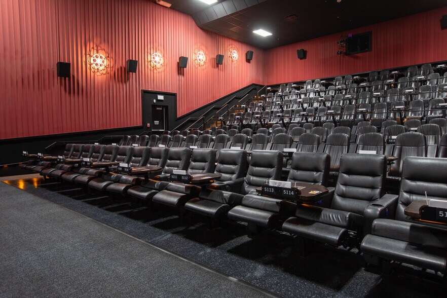 More Photos Of 7601 S Staples St, Corpus Christi Theater Concert Hall For Sale