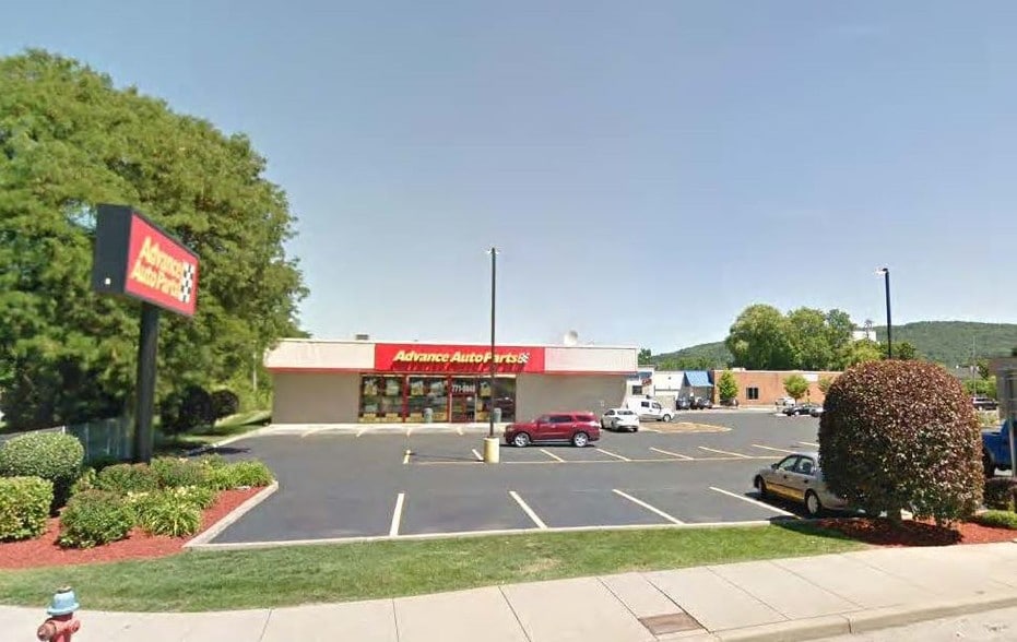 More Photos Of 75 Robinson St, Binghamton Auto Repair For Sale
