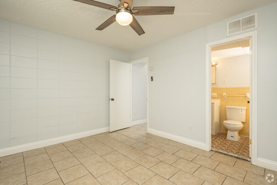 More Photos Of 700-712 N Jefferson St, Jackson Apartments For Sale