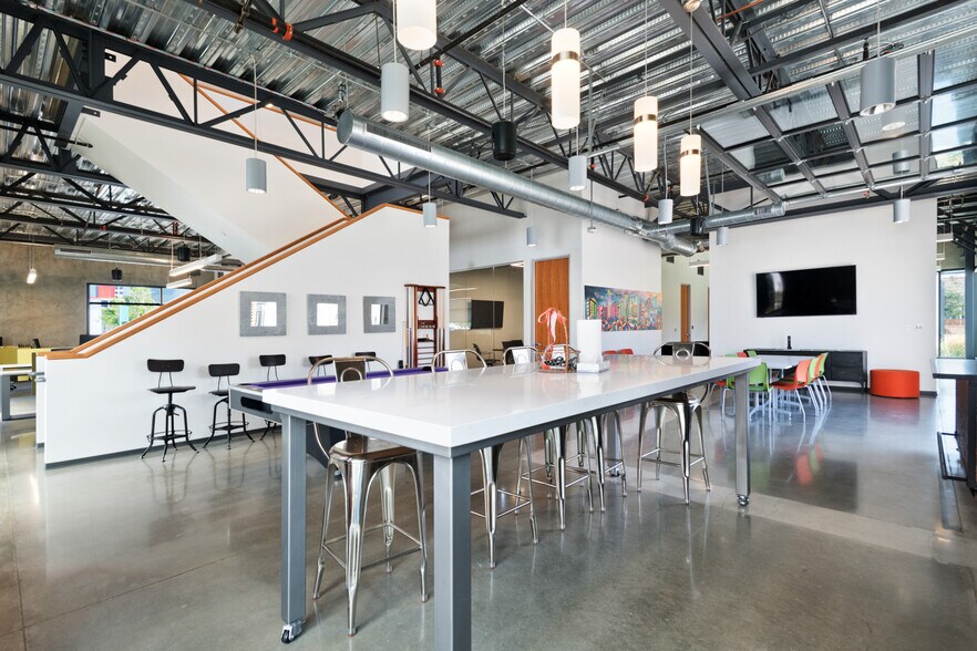More Photos Of 2250 E Maple Ave, El Segundo Loft Creative Space For Sale
