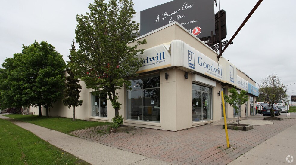 Primary Photo Of 3302 Dufferin St, Toronto Storefront For Lease