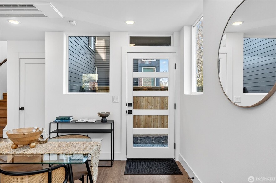 More Photos Of 6318 41st Ave SW, Seattle Apartments For Sale