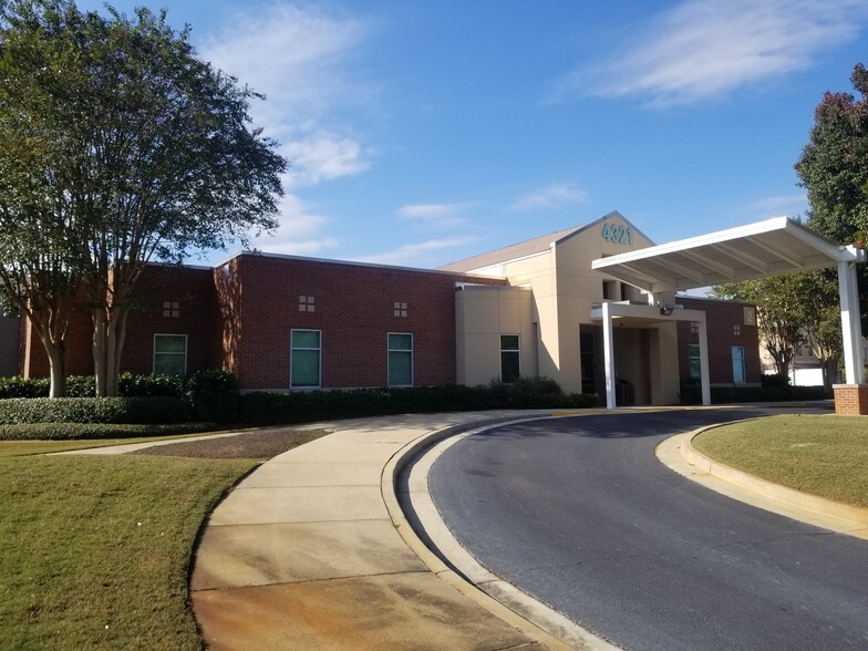 Primary Photo Of 4321 University Pky, Evans Medical For Lease