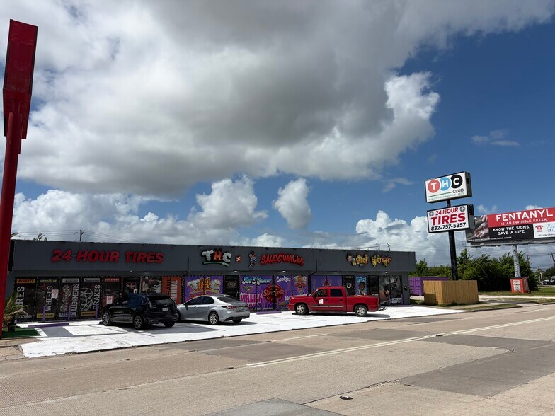 Primary Photo Of 1415-1419 S Loop Fwy W, Houston Storefront Retail Office For Sale