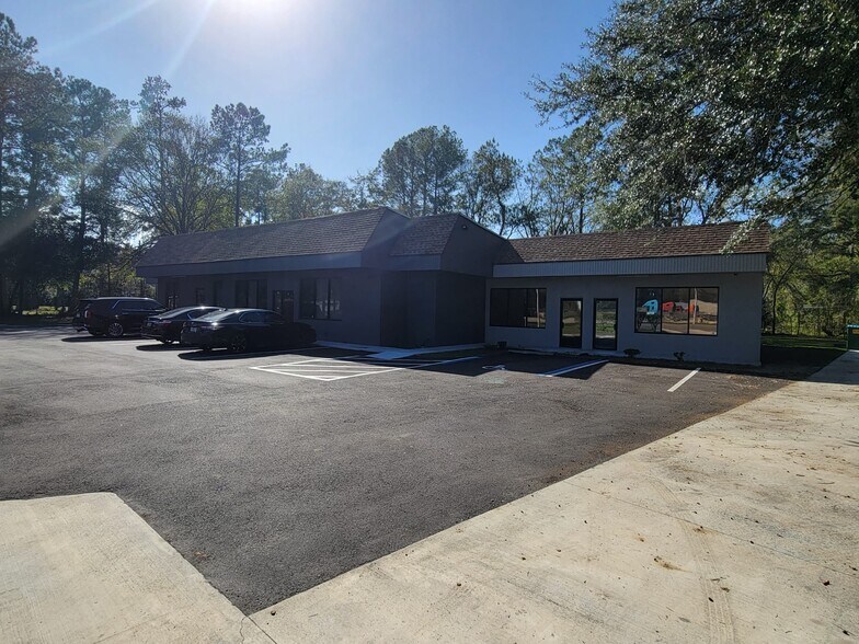 More Photos Of 8428 New Kings Rd, Jacksonville Storefront Retail Office For Lease