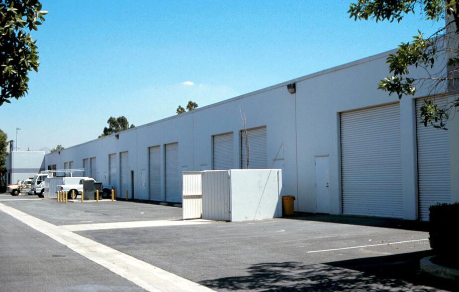 More Photos Of 355 N Sheridan St, Corona Unknown For Lease