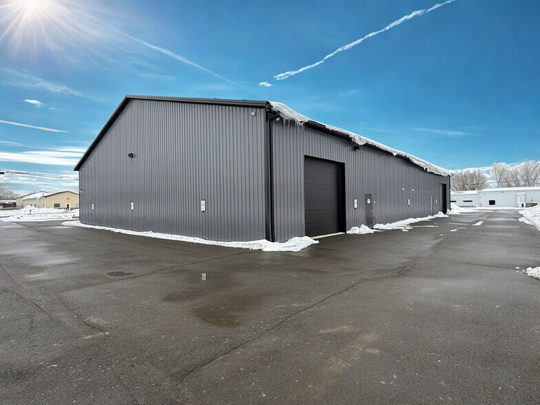 More Photos Of 6298 Dean Parkway, Ontario Warehouse For Lease