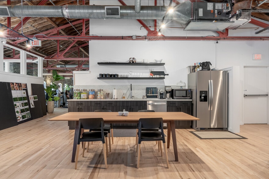 More Photos Of 107 S Olive Ave, West Palm Beach Loft Creative Space For Lease