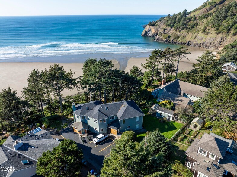 More Photos Of 4925 NW Woody Way, Newport Specialty For Sale