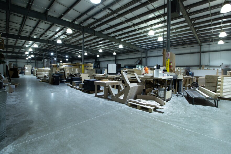 More Photos Of 507 Demoss Ave, Arcadia Industrial For Sale