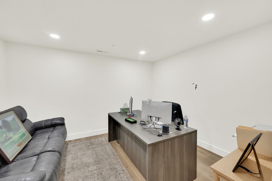 More Photos Of 10885 S State St, Sandy Medical For Sale