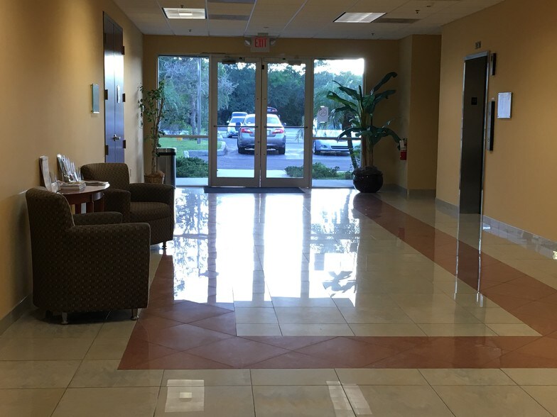More Photos Of 8950 9th St, Saint Petersburg Medical For Lease