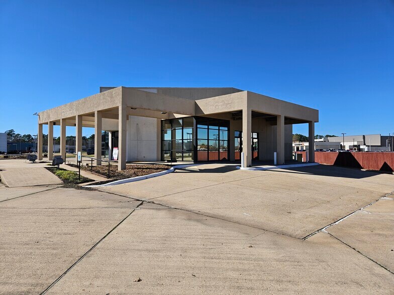 More Photos Of 8727 Business Park Dr, Shreveport Auto Dealership For Lease