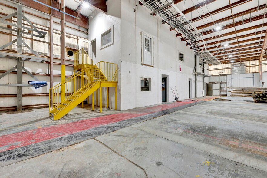 More Photos Of 11746 Barin Field rd, Foley Manufacturing For Lease