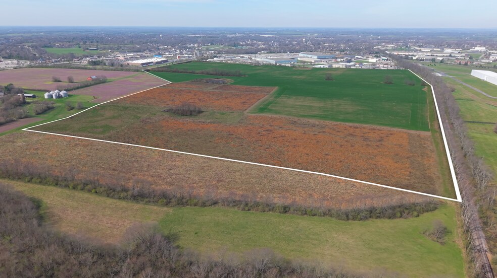 More Photos Of 300 Crossfield Dr, Versailles Land For Sale