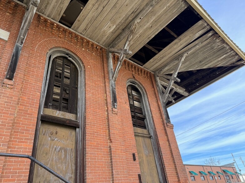 More Photos Of 300 S Randolph Ave, Eufaula Industrial For Sale